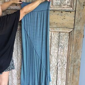 Max Studio Maxi skirt